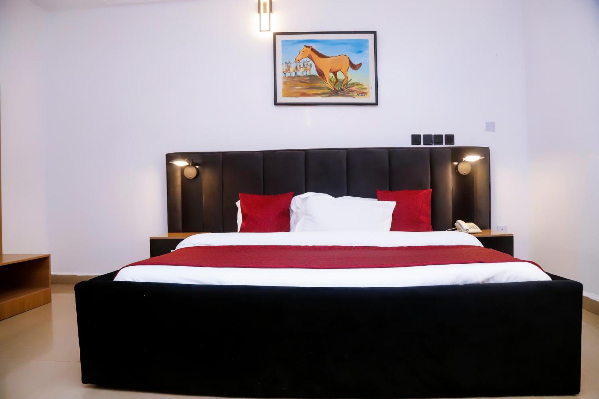 Western Dreams Hotel Abuja Kültér fotó