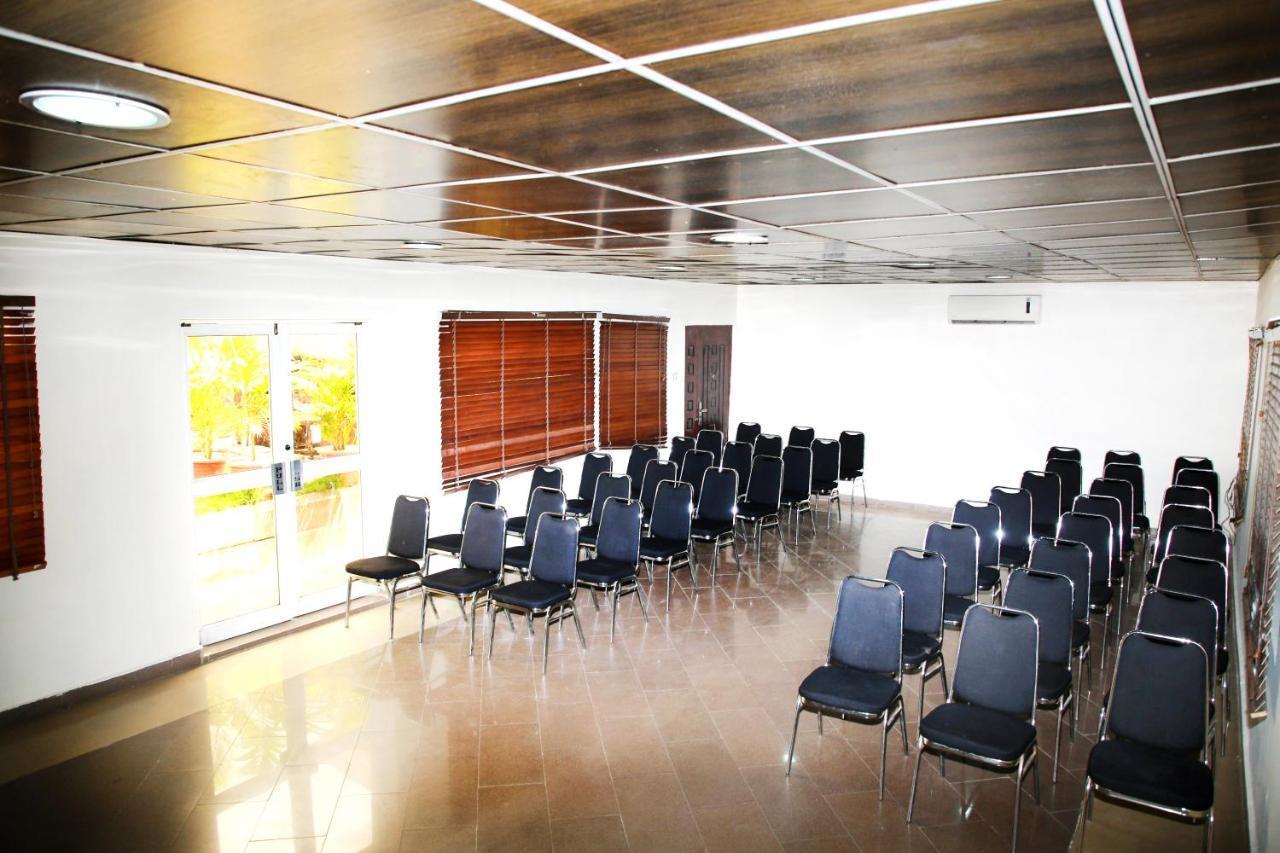 Western Dreams Hotel Abuja Kültér fotó